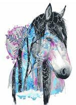 Дикая лошадь и лес